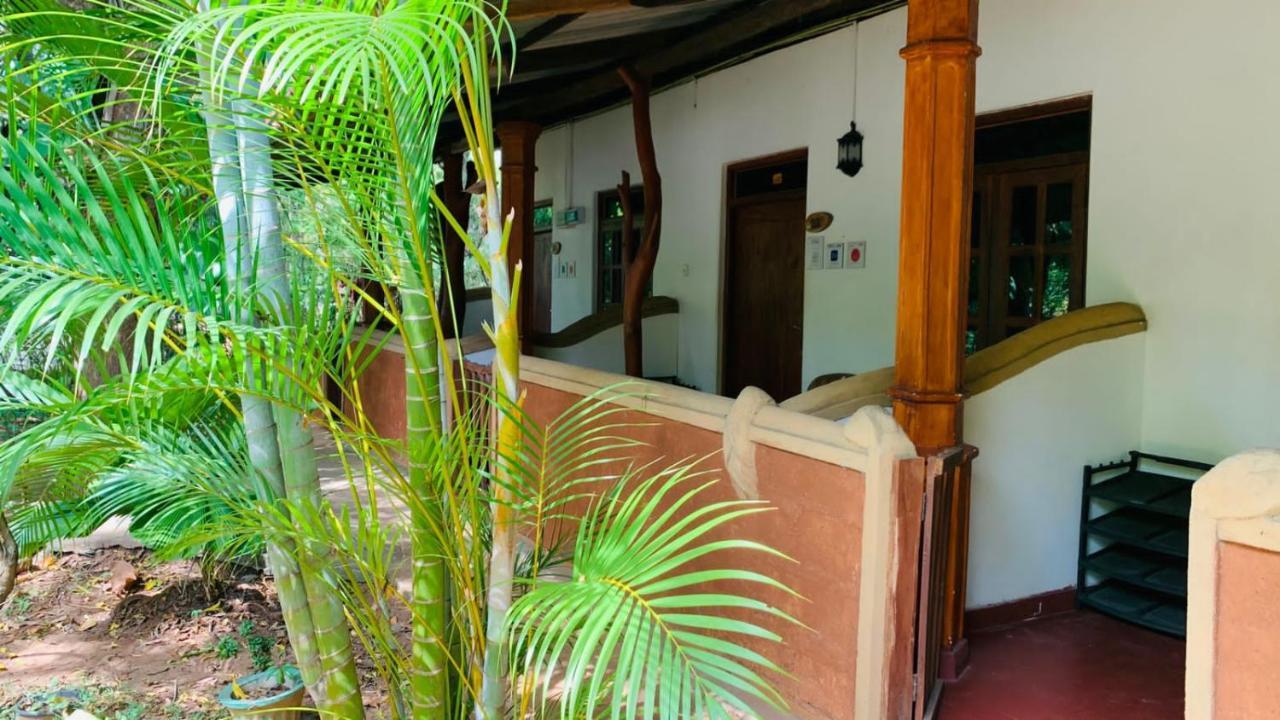 Sisira Natural Lodge - Sigirîya Extérieur photo