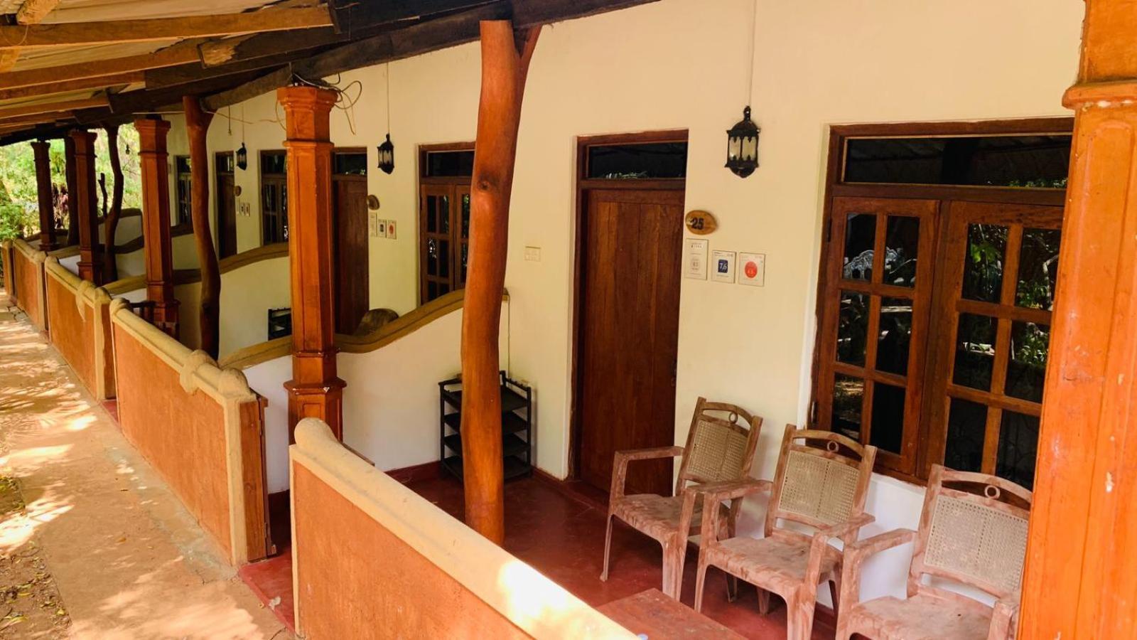 Sisira Natural Lodge - Sigirîya Extérieur photo